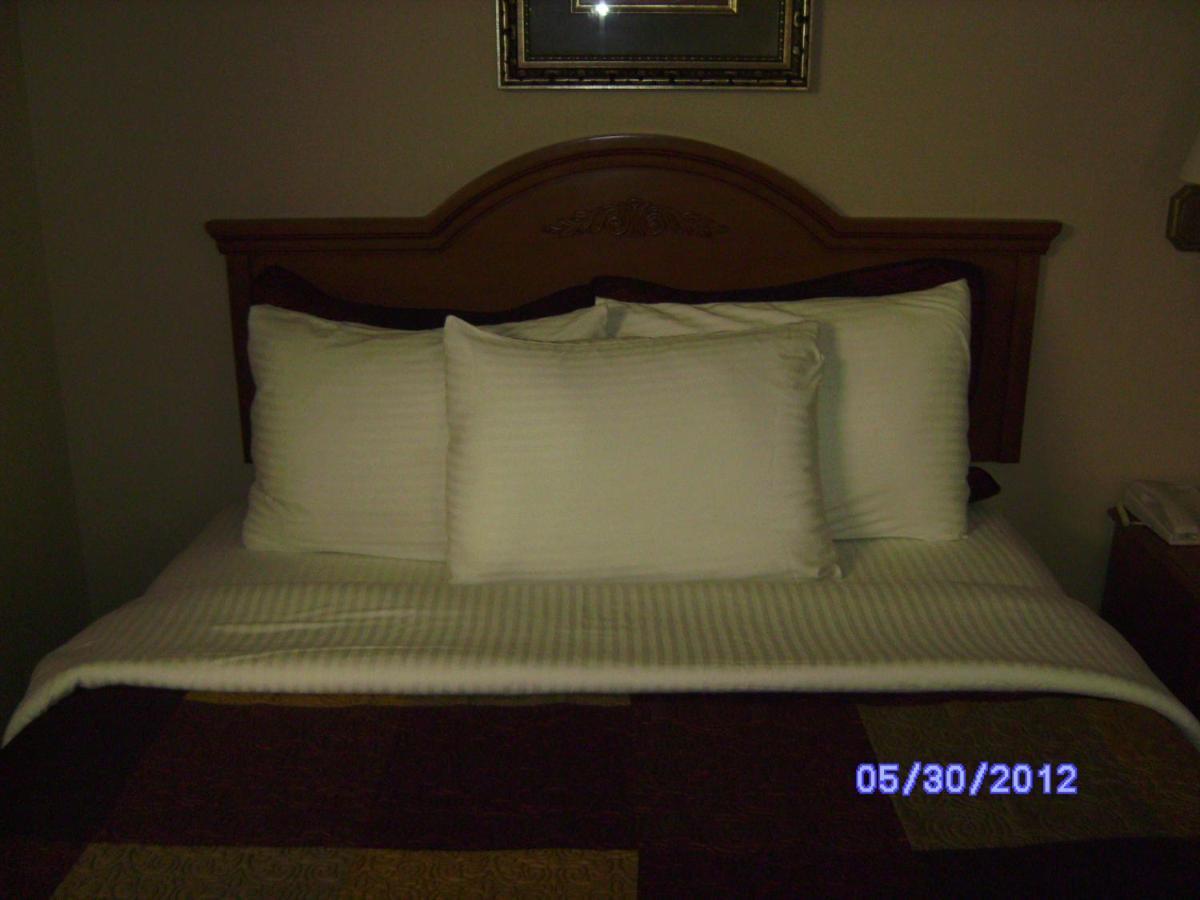 All American Inn & Suites Брэнсон Экстерьер фото